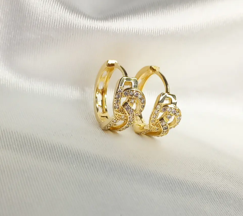Brinco Argola com Zircônias